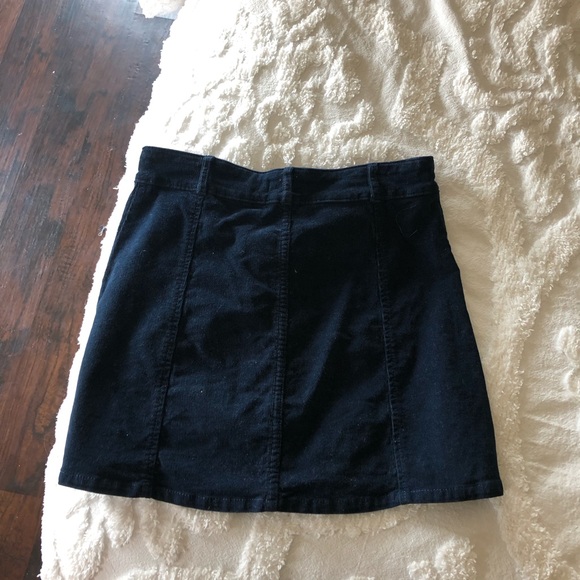 UO Corduroy button up skirt. Navy blue. Size 2 - Picture 3 of 3